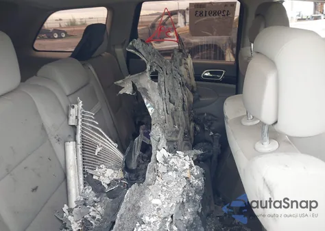 2011 Jeep Grand Cherokee Laredo z USA, uszkodzony, nr VIN 1J4RR4GGXBC712972